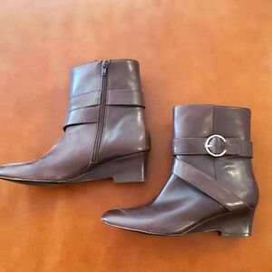 Nine West Brown Leather Journey Boots, size 9 1/2
